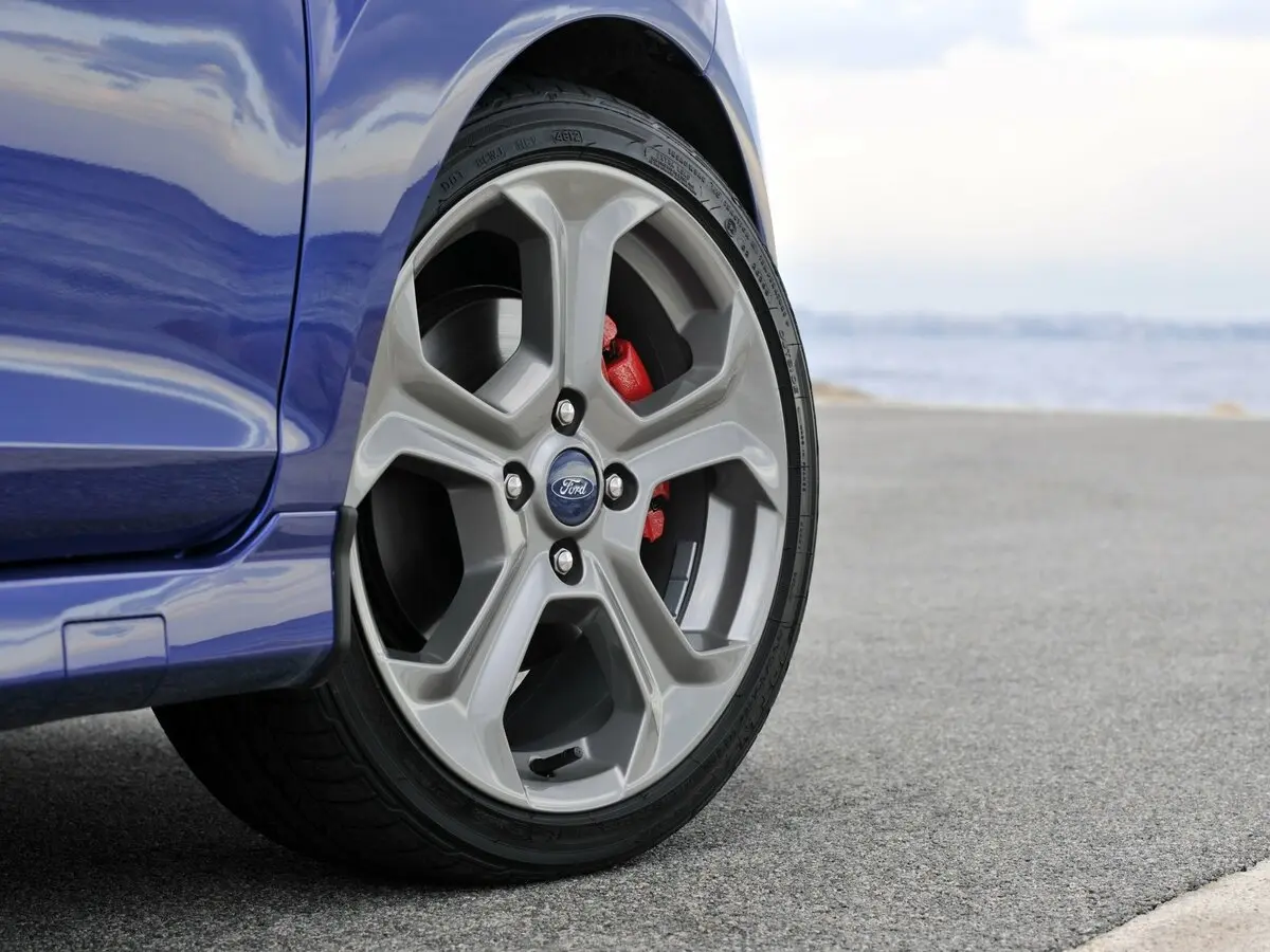 Ford Fiesta ST VI Хэтчбек 3 дв. — сүрөт 14