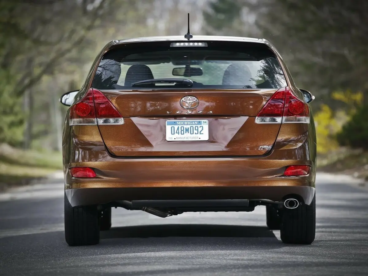 Toyota Venza I Рестайлинг Внедорожник 5 дв. — фото 4