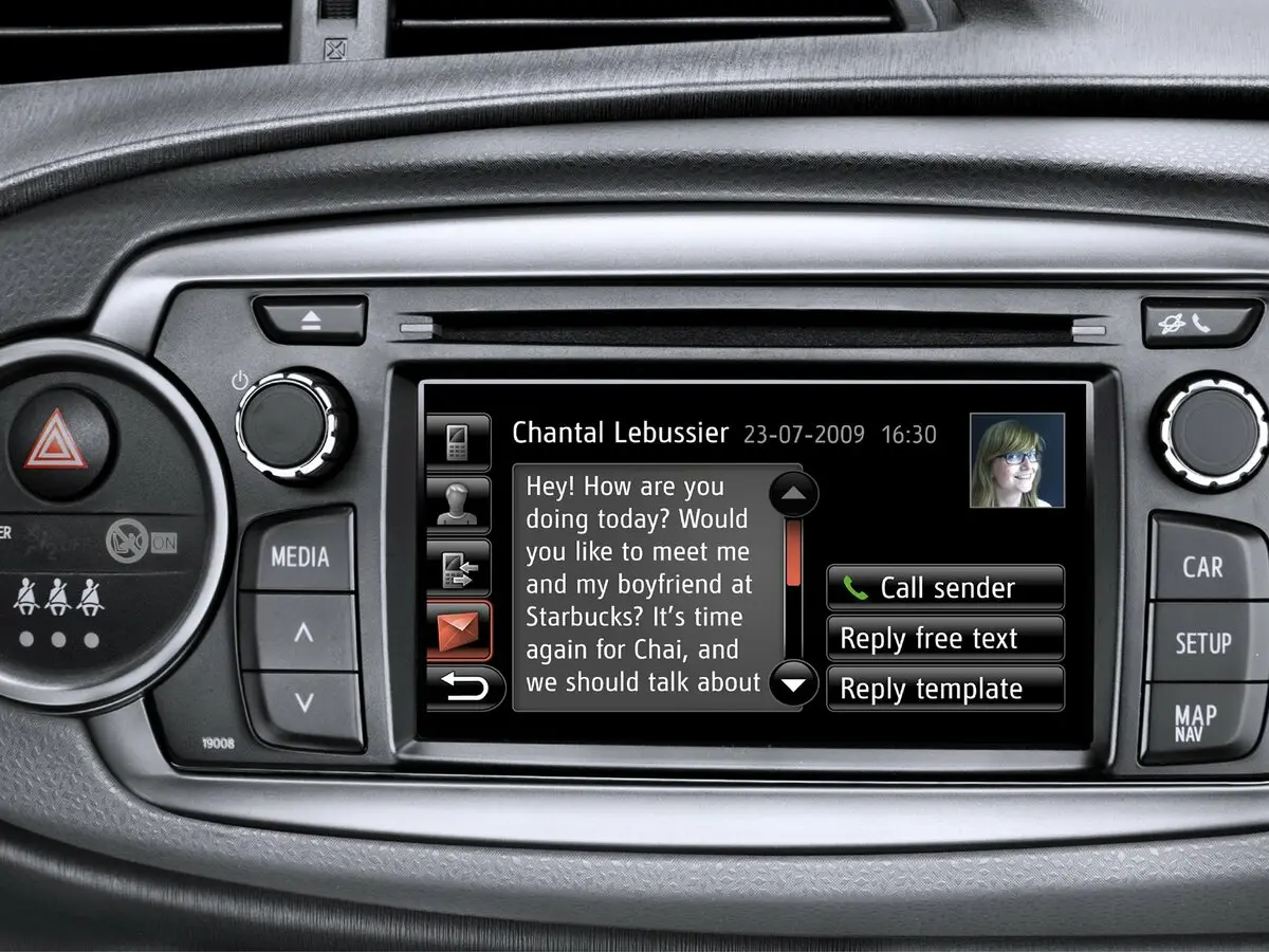 Toyota Yaris III Хэтчбек 5 дв. — сүрөт 12