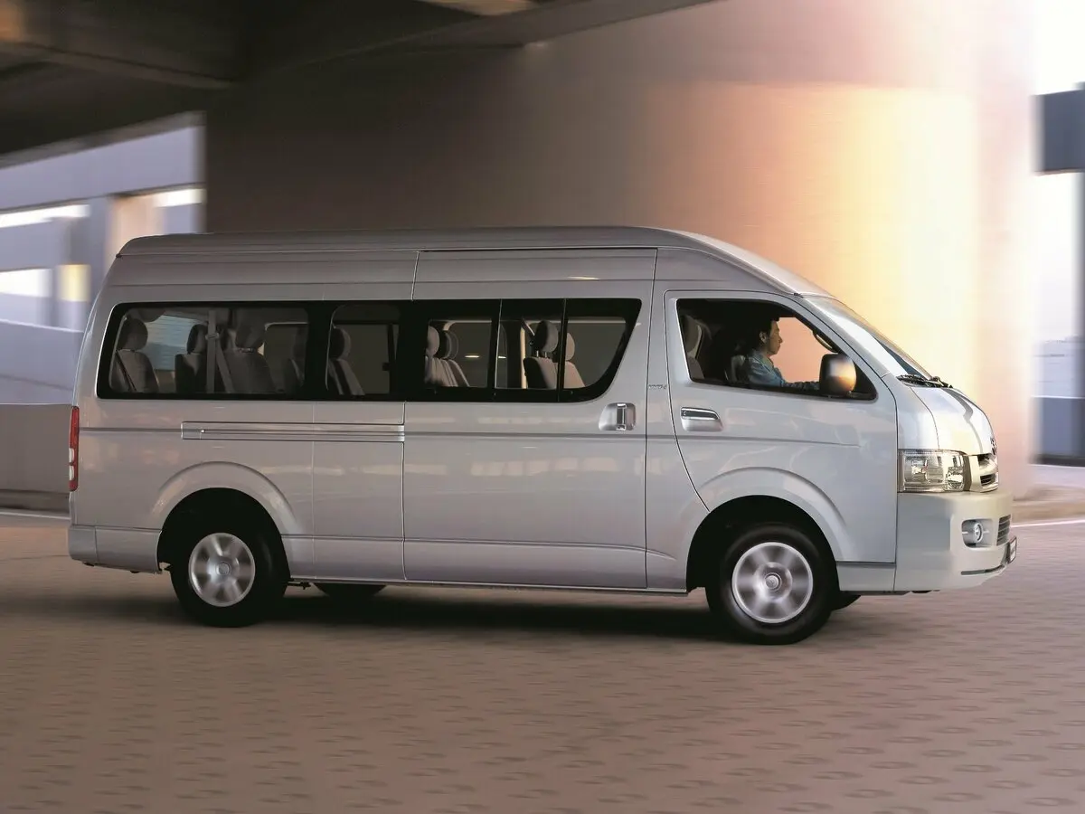Toyota HiAce H200 Рестайлинг Минивэн — сүрөт 2