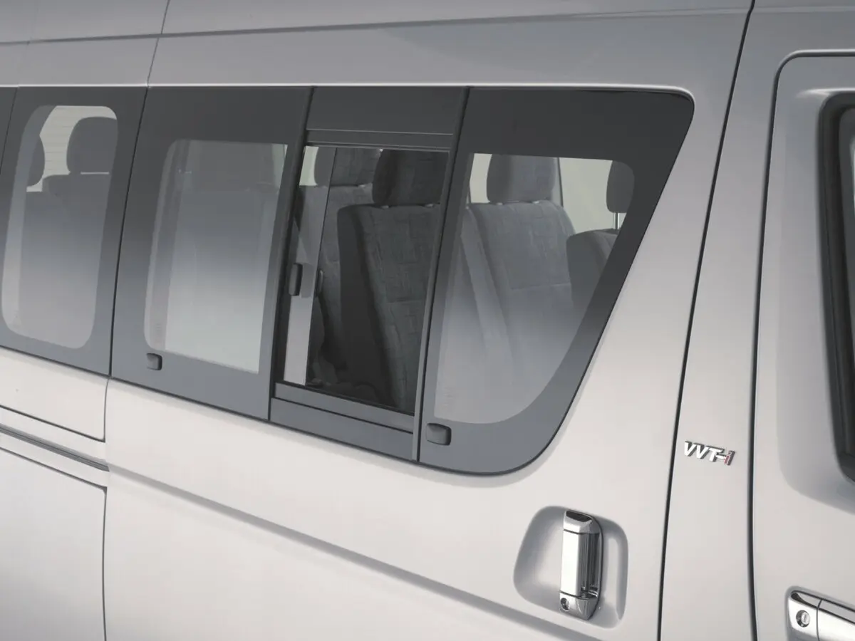 Toyota HiAce H200 Рестайлинг Минивэн — сүрөт 7