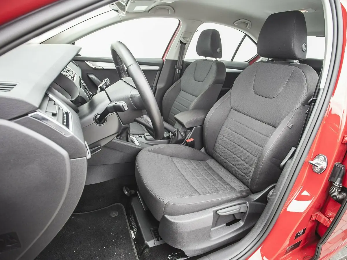 Skoda Octavia III (A7) Лифтбек — сүрөт 7