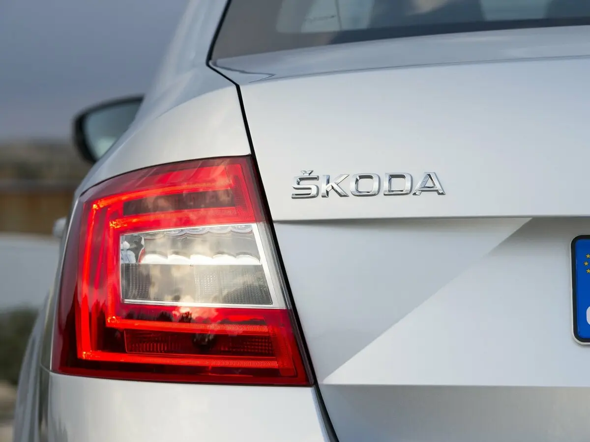 Skoda Octavia III (A7) Лифтбек — сүрөт 16