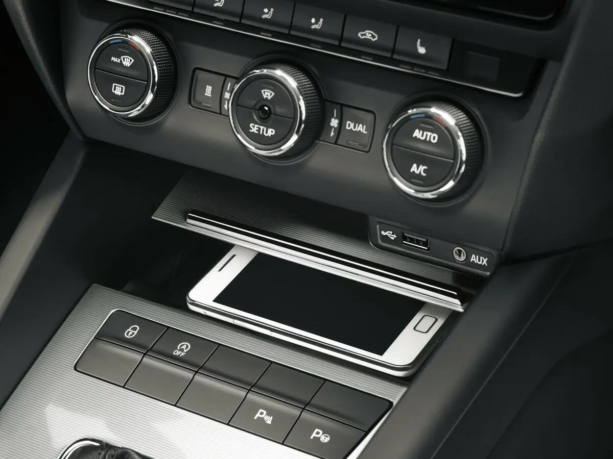 Skoda Octavia III (A7) Лифтбек — сүрөт 17