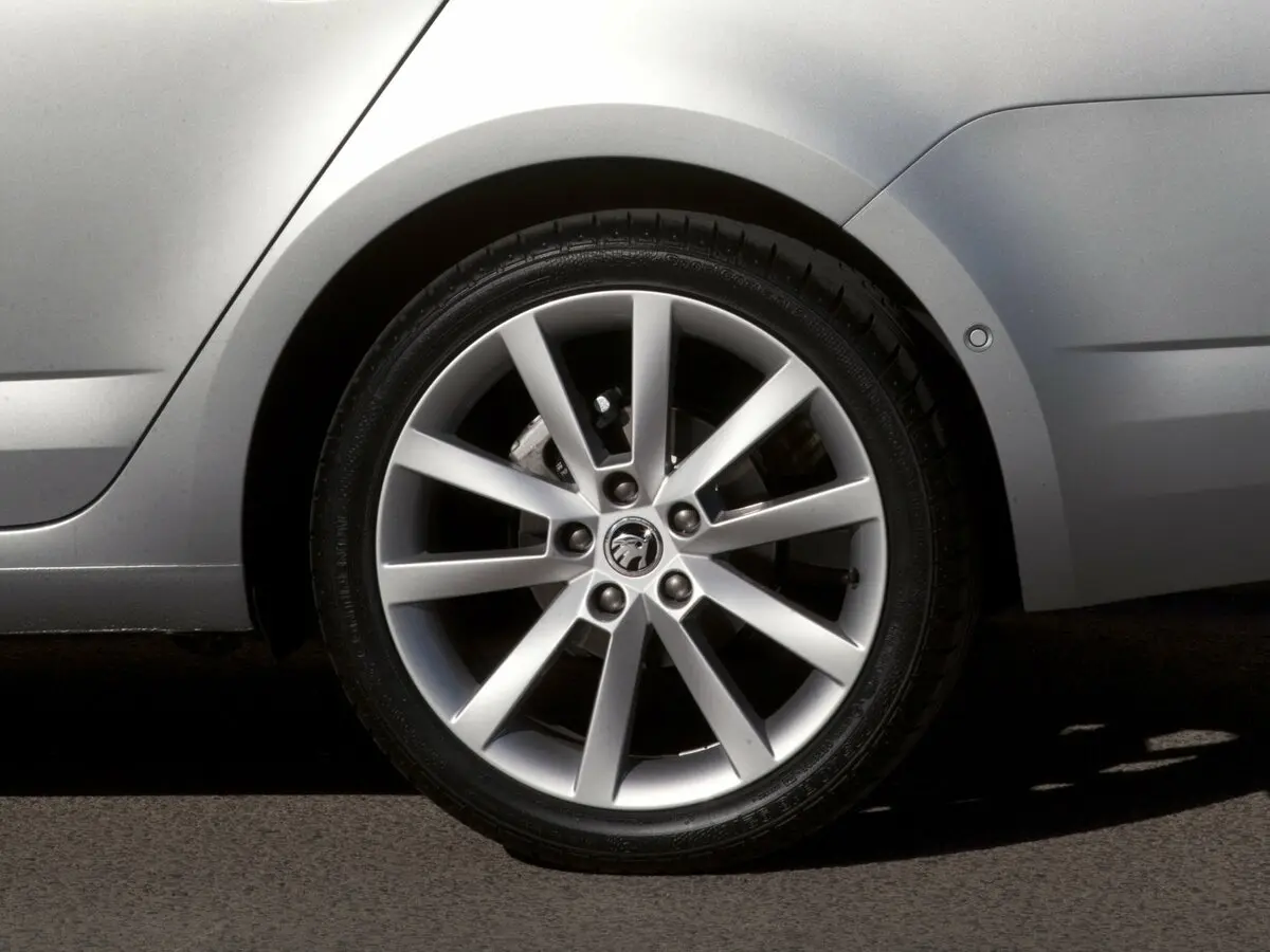 Skoda Octavia III (A7) Лифтбек — сүрөт 19