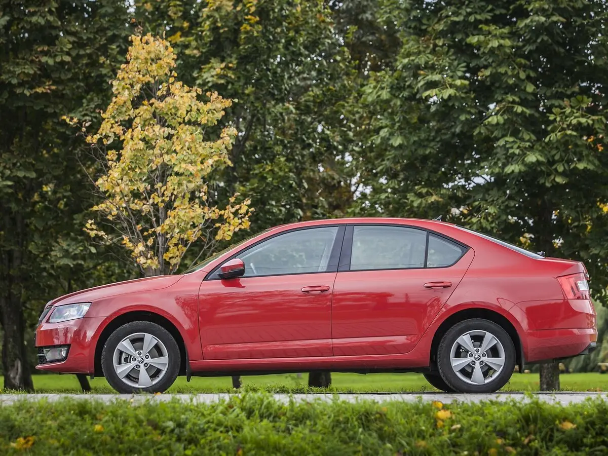 Skoda Octavia III (A7) Лифтбек — сүрөт 20