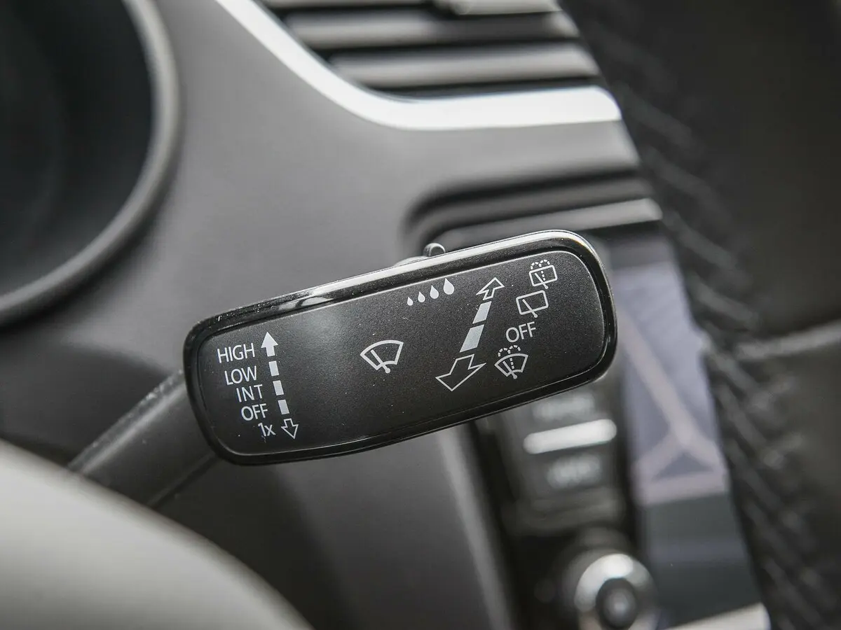 Skoda Octavia III (A7) Лифтбек — сүрөт 32