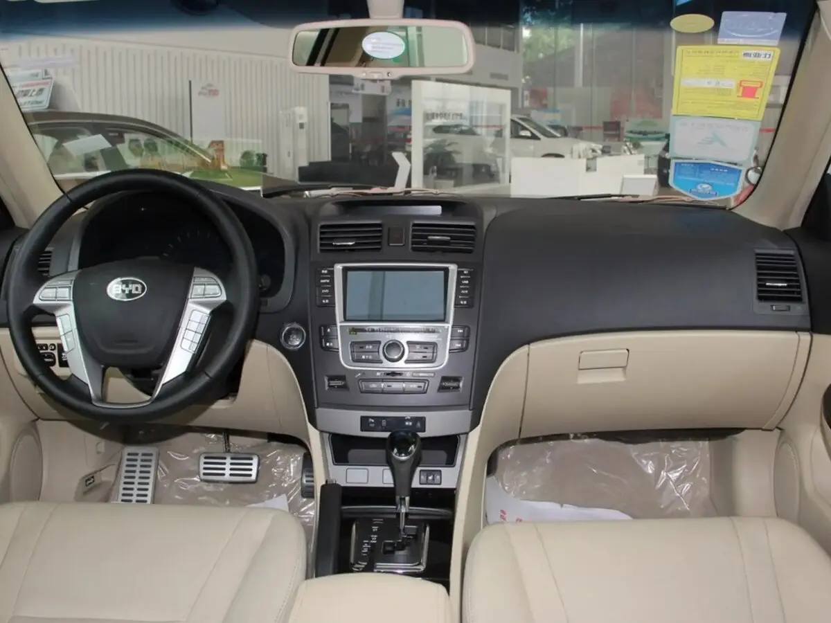 BYD G6 2011 – 2013 Седан — сүрөт 6