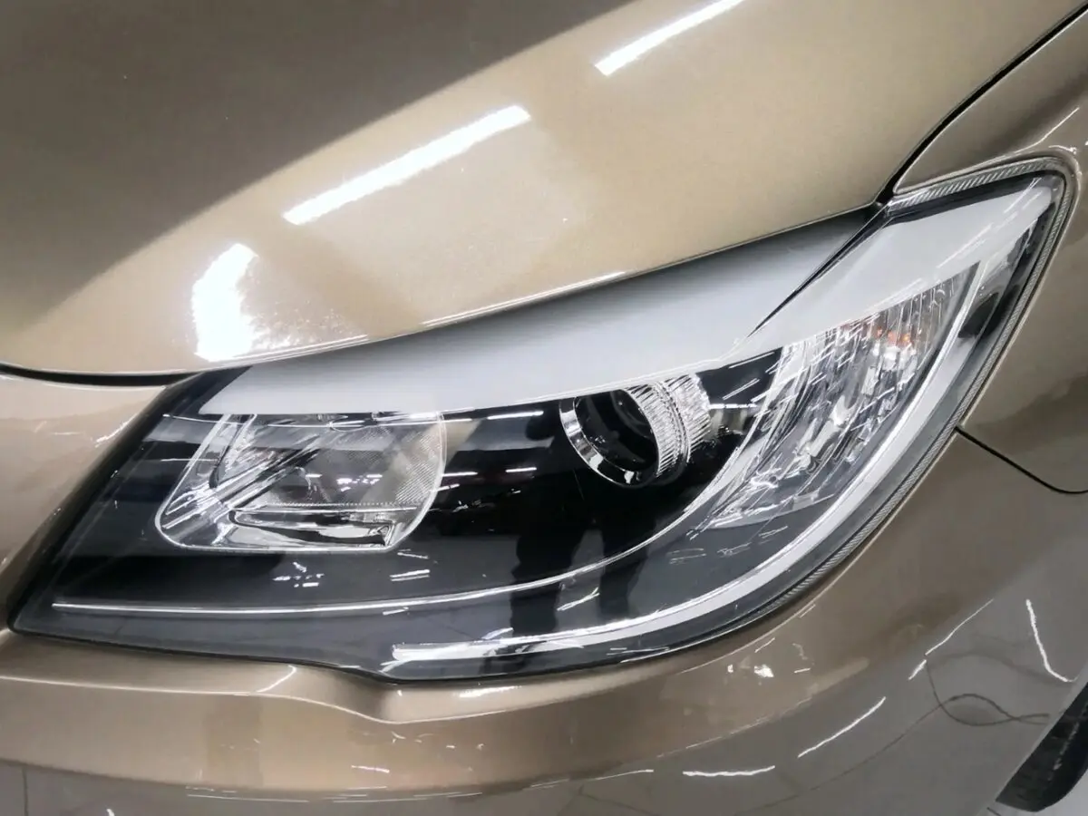 BYD G6 2011 – 2013 Седан — сүрөт 10