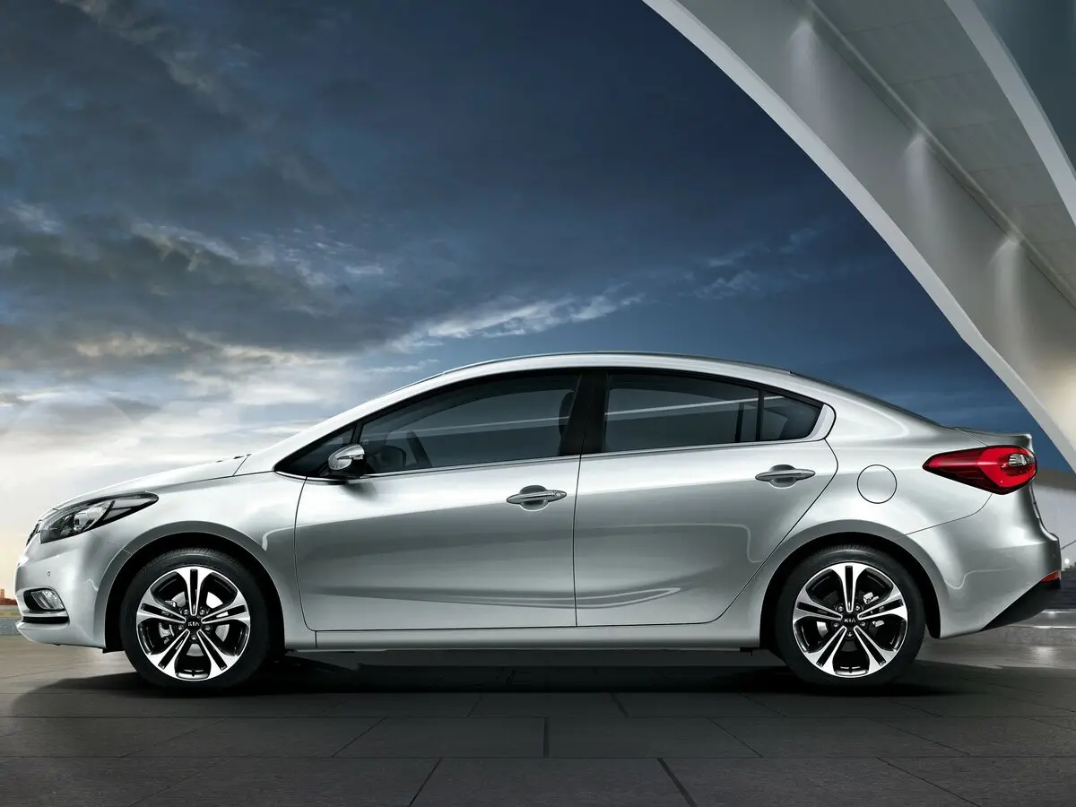 Kia Cerato III Седан — сүрөт 2