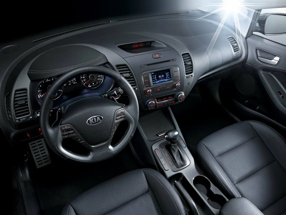 Kia Cerato III Седан — сүрөт 7