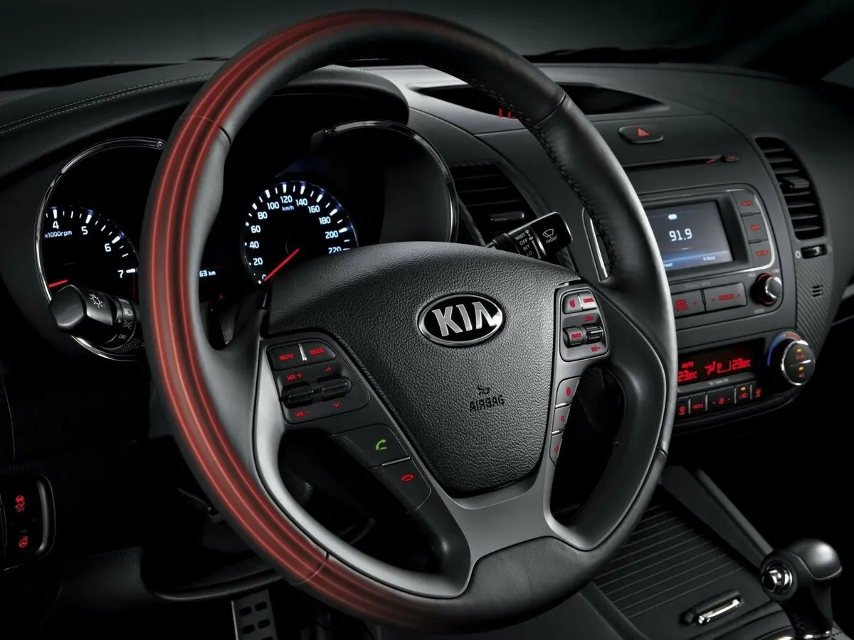 Kia Cerato III Седан — сүрөт 9