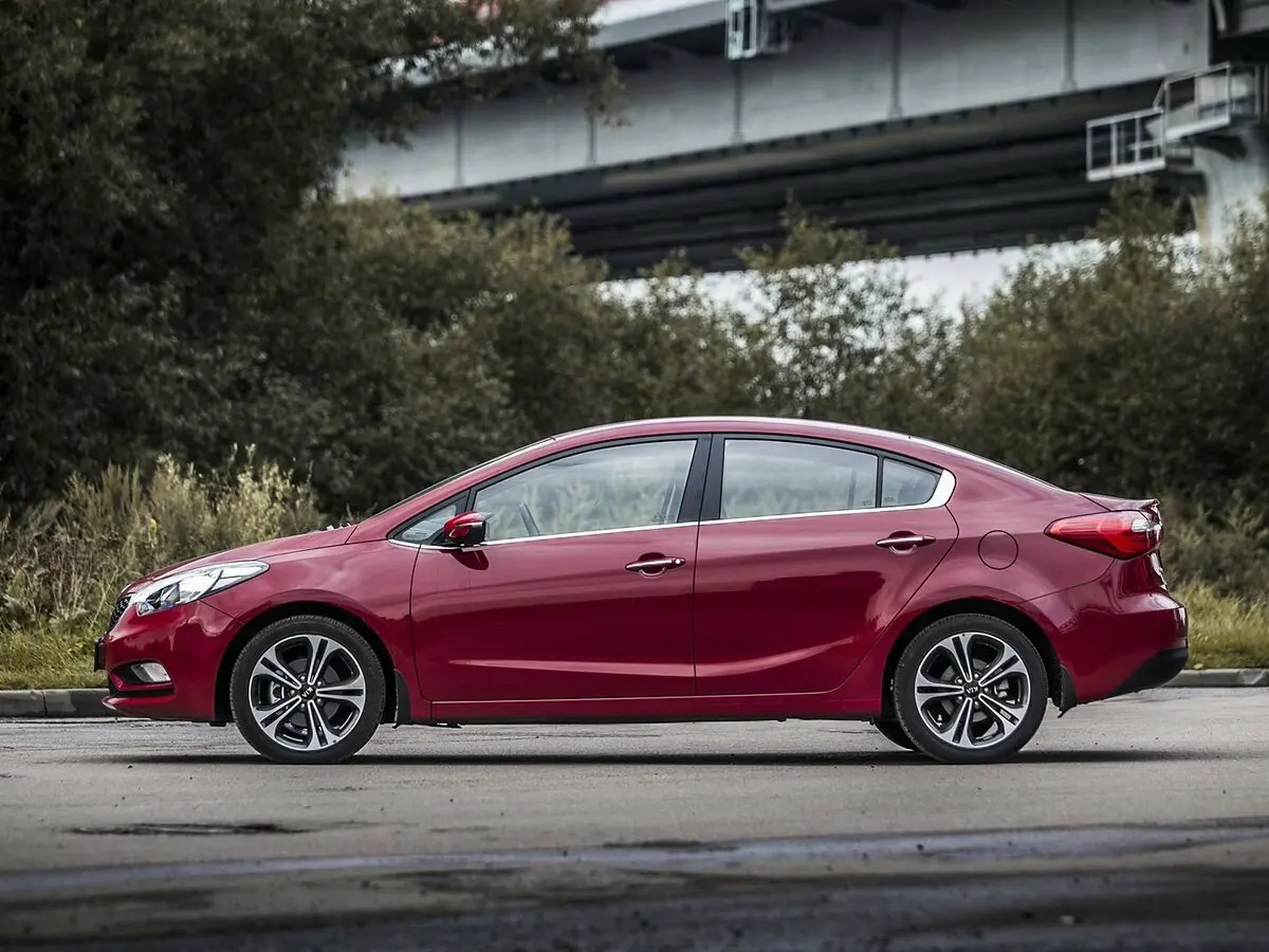 Kia Cerato III Седан — сүрөт 17