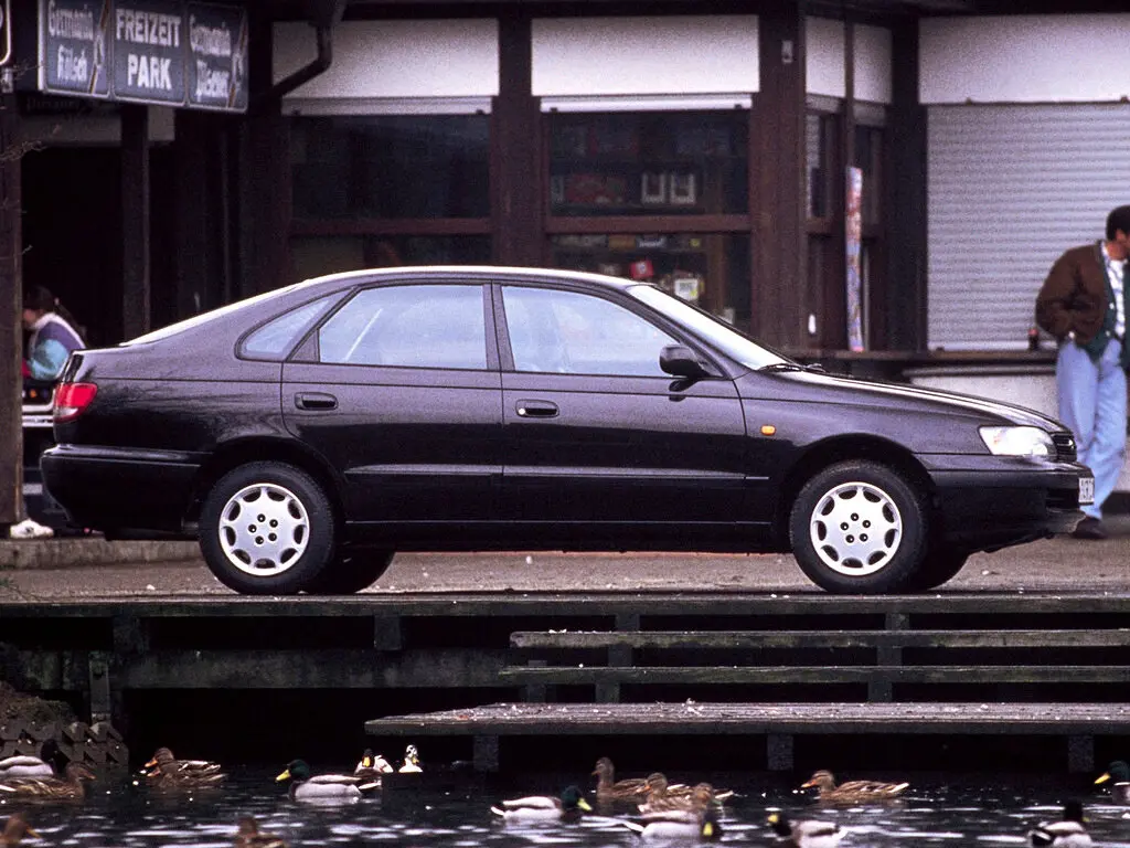 Toyota Carina E 1992 – 1998 Лифтбек — фото 3