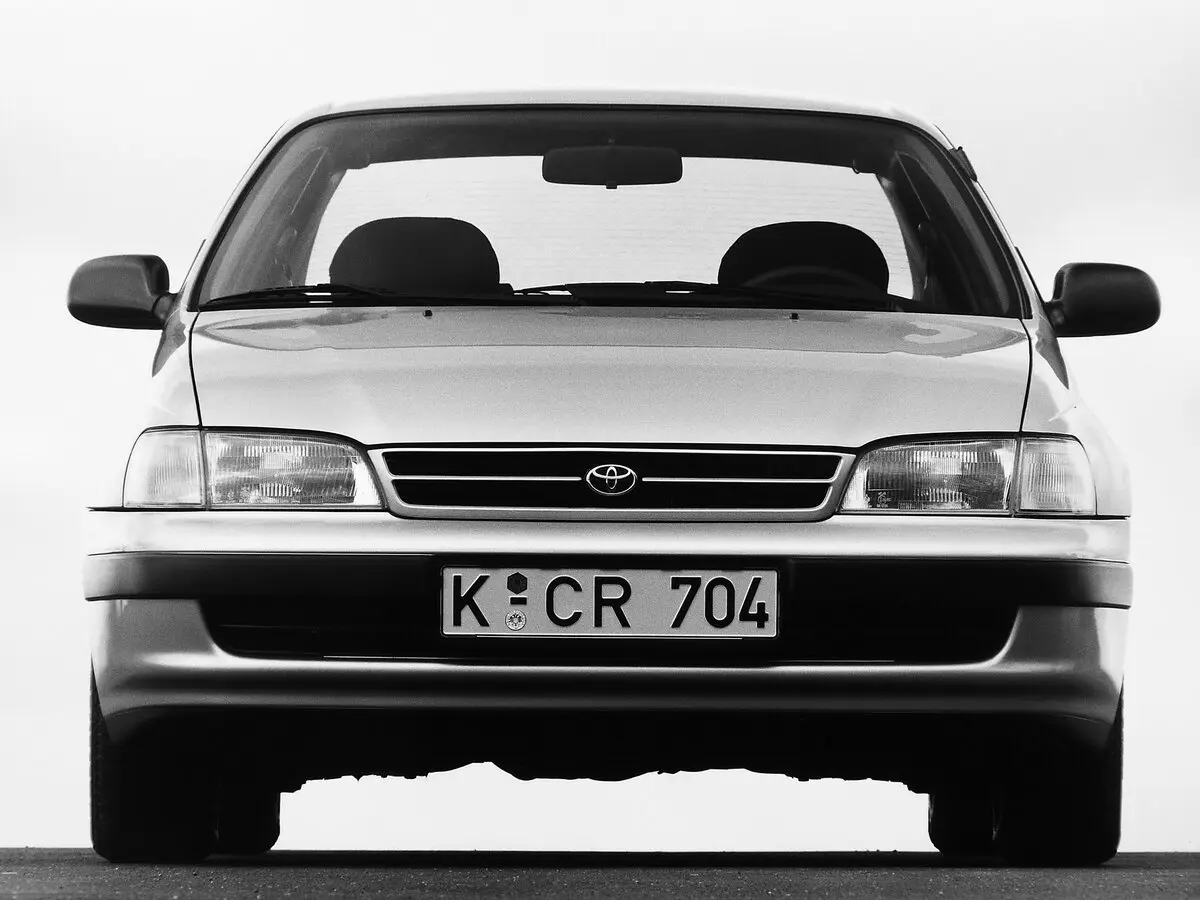 Toyota Carina E 1992 – 1998 Лифтбек — фото 4