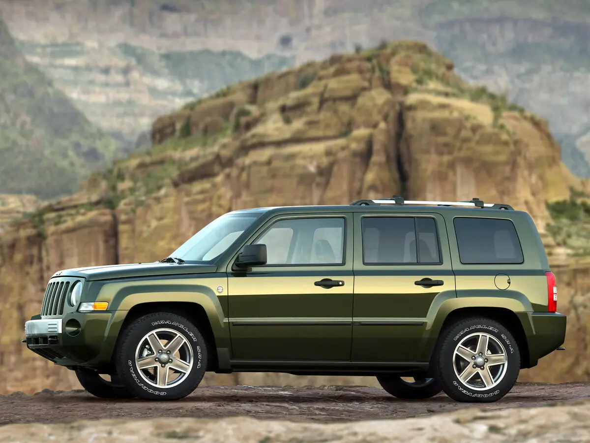 Jeep Liberty (Patriot) 2006 – 2016 Внедорожник 5 дв. — сүрөт 2