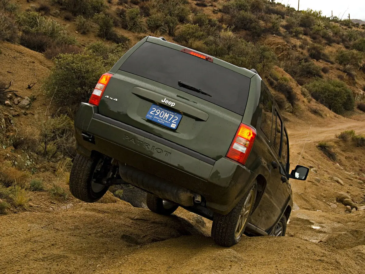 Jeep Liberty (Patriot) 2006 – 2016 Внедорожник 5 дв. — сүрөт 4