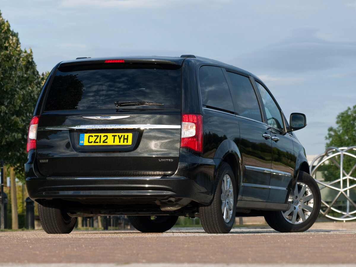 Chrysler Voyager V Рестайлинг Минивэн Grand — фото 5
