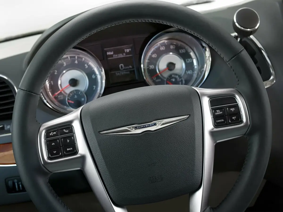 Chrysler Voyager V Рестайлинг Минивэн Grand — сүрөт 7