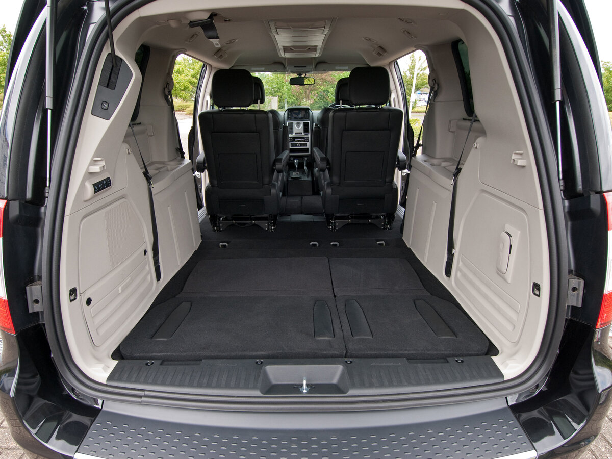 Chrysler Voyager V Рестайлинг Минивэн Grand — фото 10