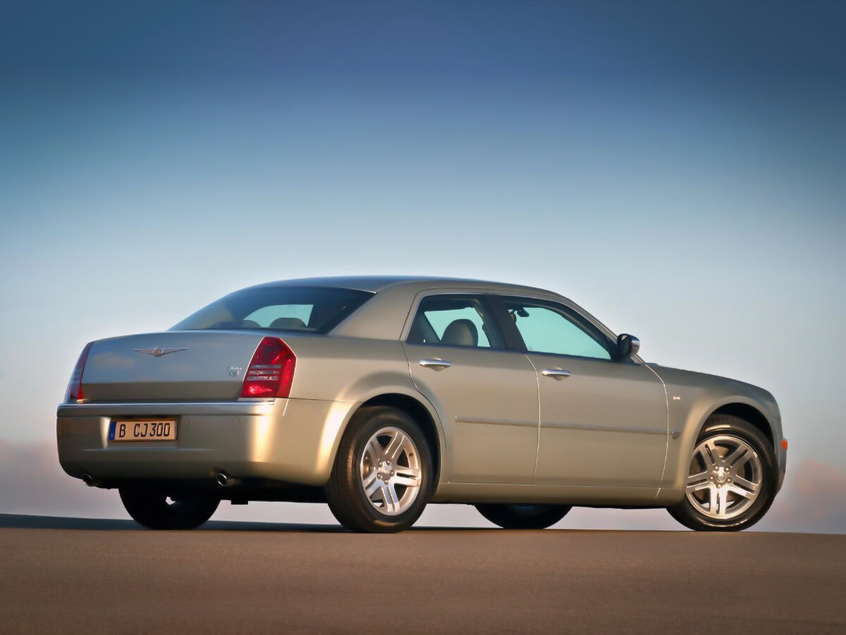 Chrysler 300C I Седан SRT8 — фото 6