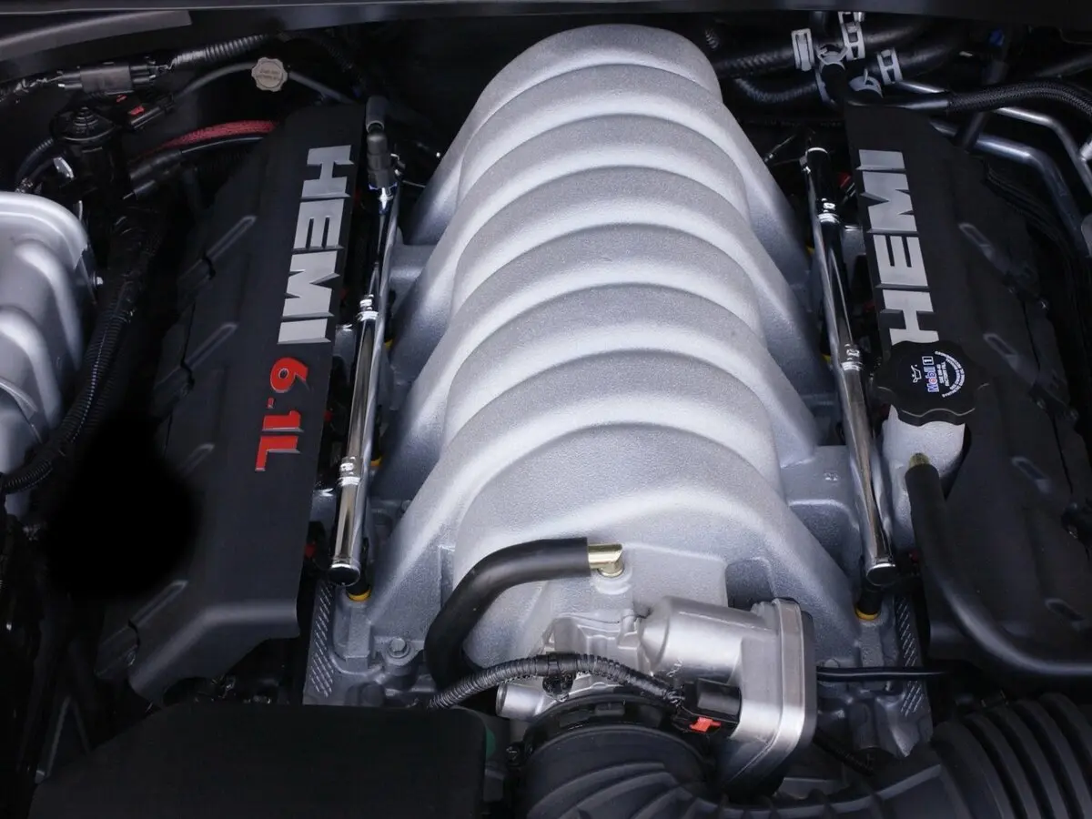 Chrysler 300C I Седан SRT8 — сүрөт 9