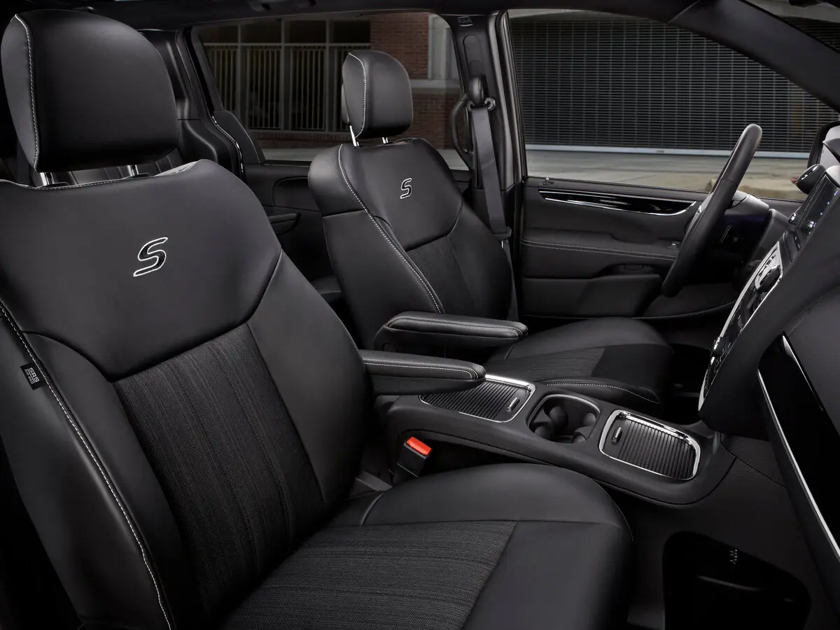 Chrysler Town & Country V Рестайлинг Минивэн — сүрөт 7