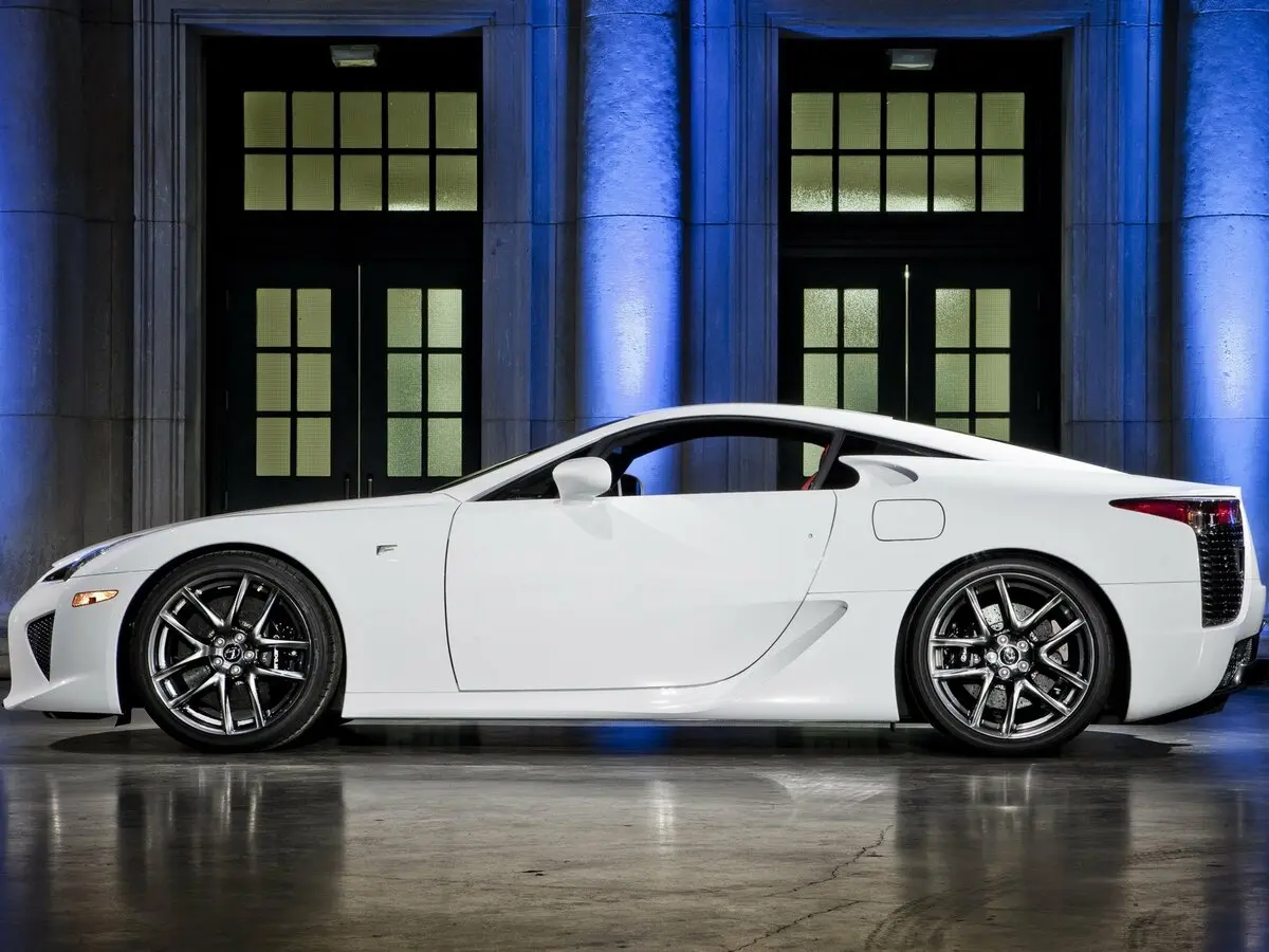 Lexus LFA 2010 – 2012 Купе — фото 2