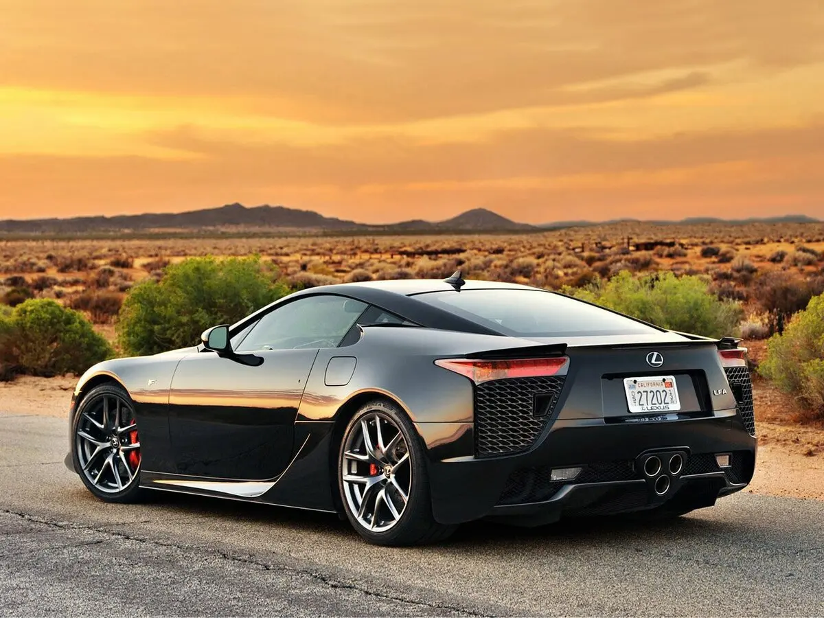 Lexus LFA 2010 – 2012 Купе — фото 5