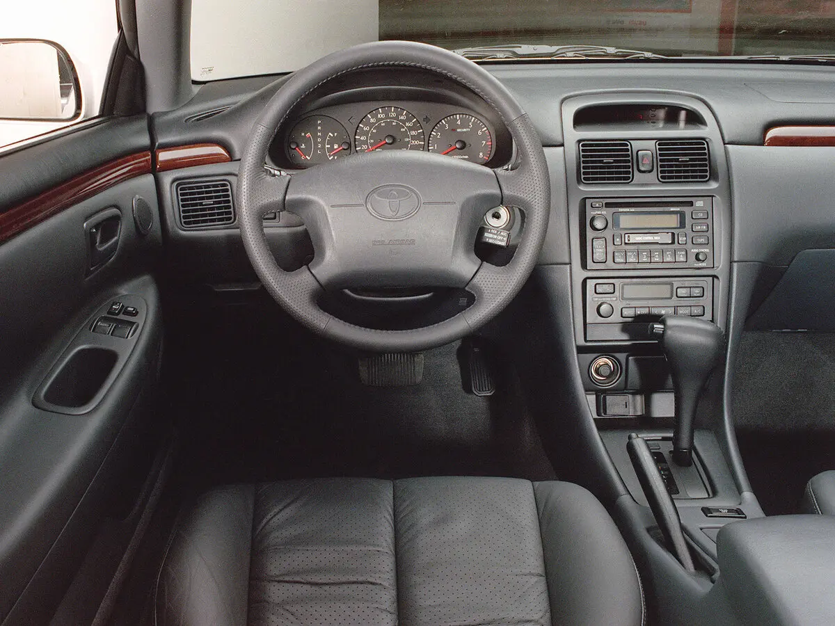 Toyota Camry Solara I Купе — фото 5
