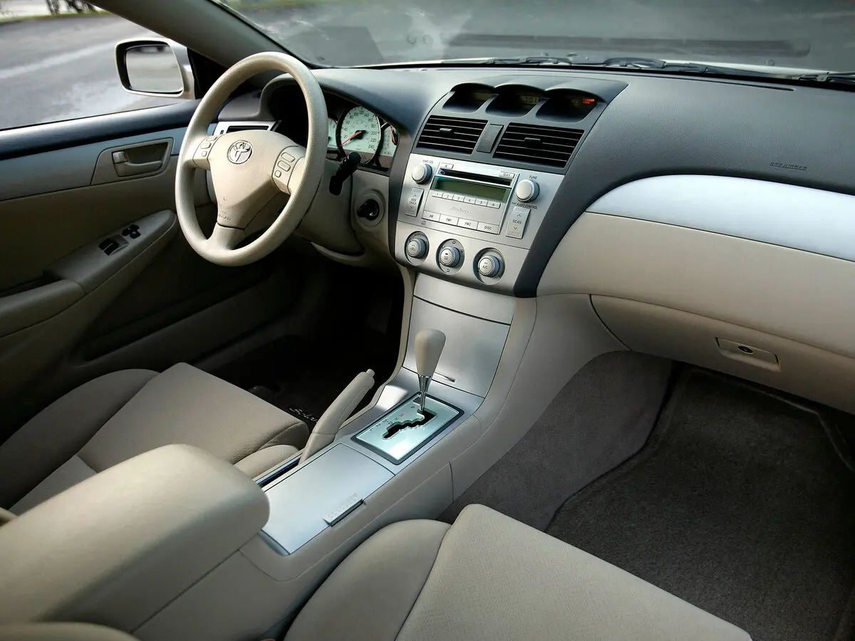 Toyota Camry Solara II Купе — фото 7