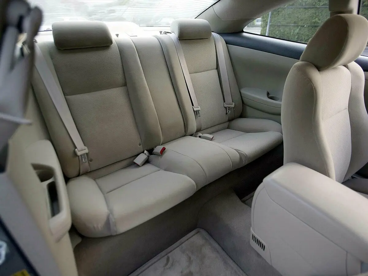 Toyota Camry Solara II Купе — фото 11