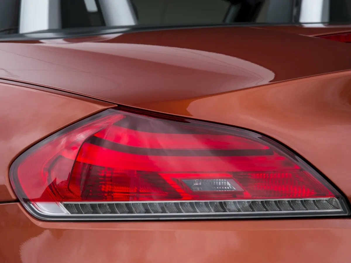 BMW Z4 II (E89) Рестайлинг Родстер — сүрөт 15