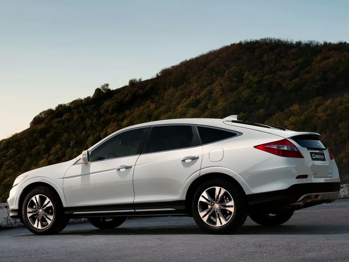 Honda Crosstour I Рестайлинг Внедорожник 5 дв. — photo 2