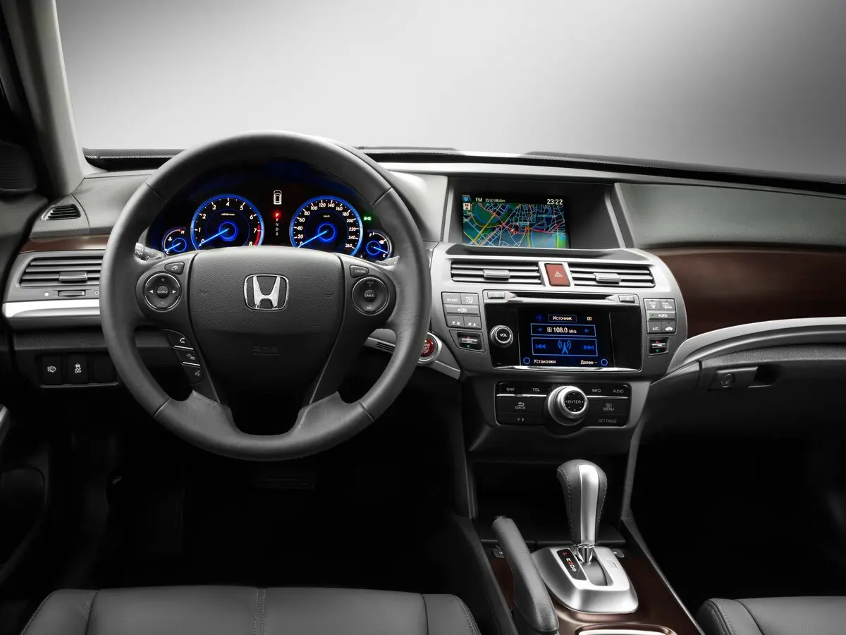 Honda Crosstour I Рестайлинг Внедорожник 5 дв. — photo 6