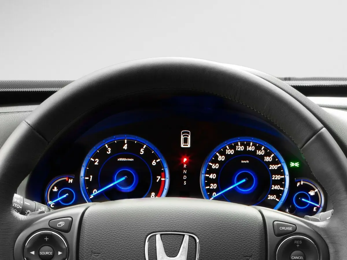 Honda Crosstour I Рестайлинг Внедорожник 5 дв. — photo 8