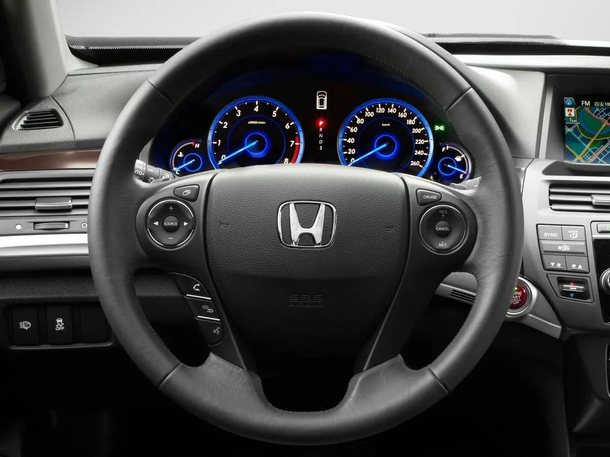 Honda Crosstour I Рестайлинг Внедорожник 5 дв. — photo 9