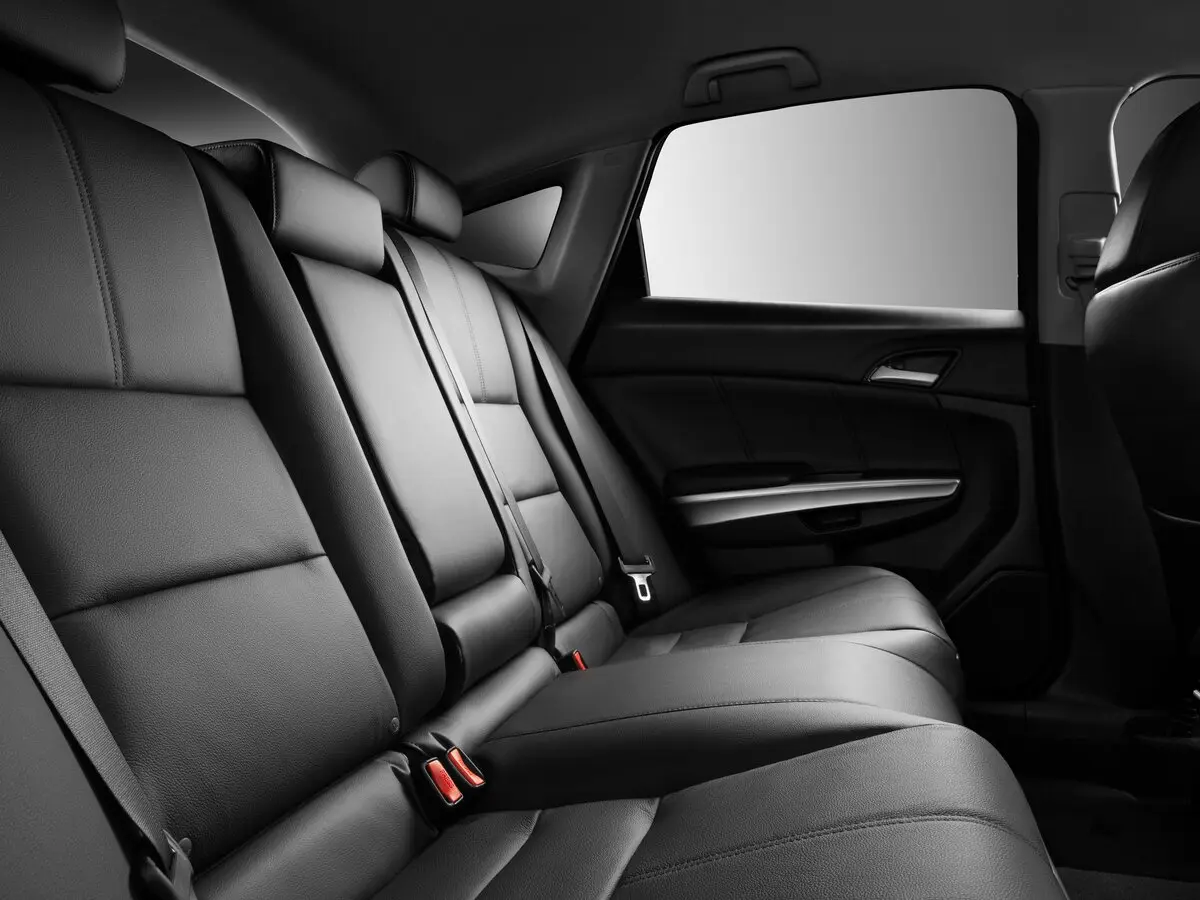 Honda Crosstour I Рестайлинг Внедорожник 5 дв. — photo 10