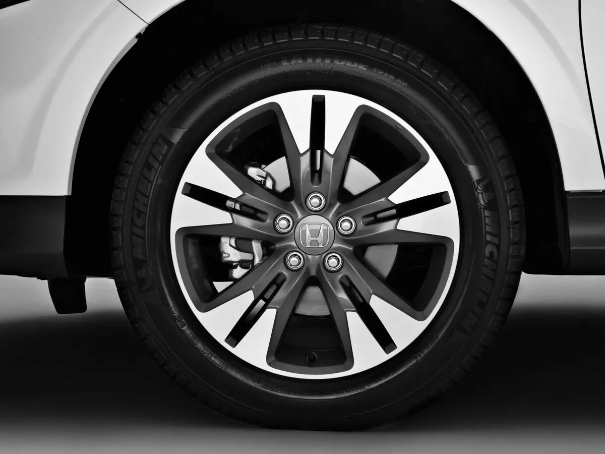 Honda Crosstour I Рестайлинг Внедорожник 5 дв. — photo 17