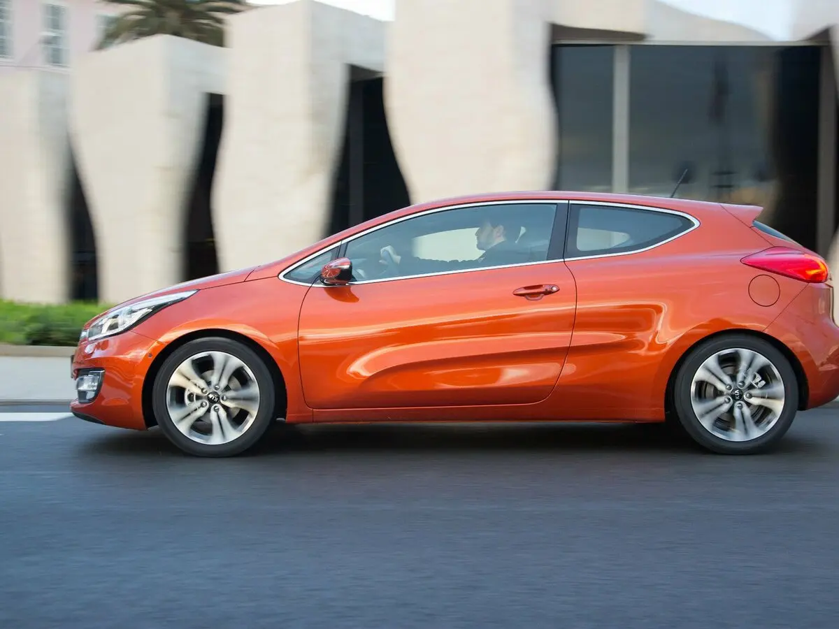 Kia Ceed II Хэтчбек 3 дв. — сүрөт 2