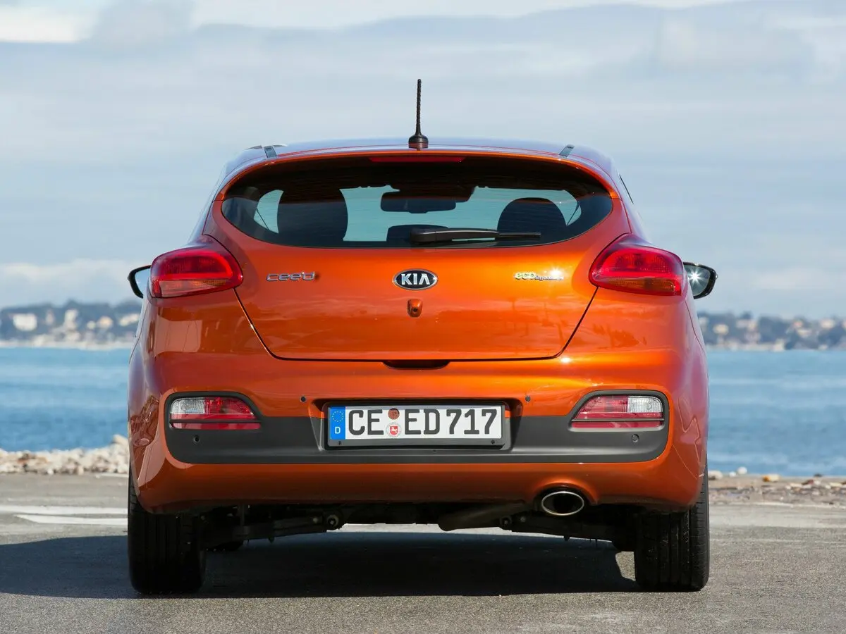 Kia Ceed II Хэтчбек 3 дв. — сүрөт 4