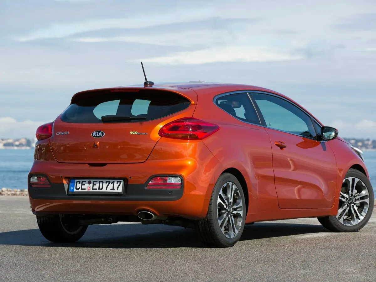 Kia Ceed II Хэтчбек 3 дв. — сүрөт 5