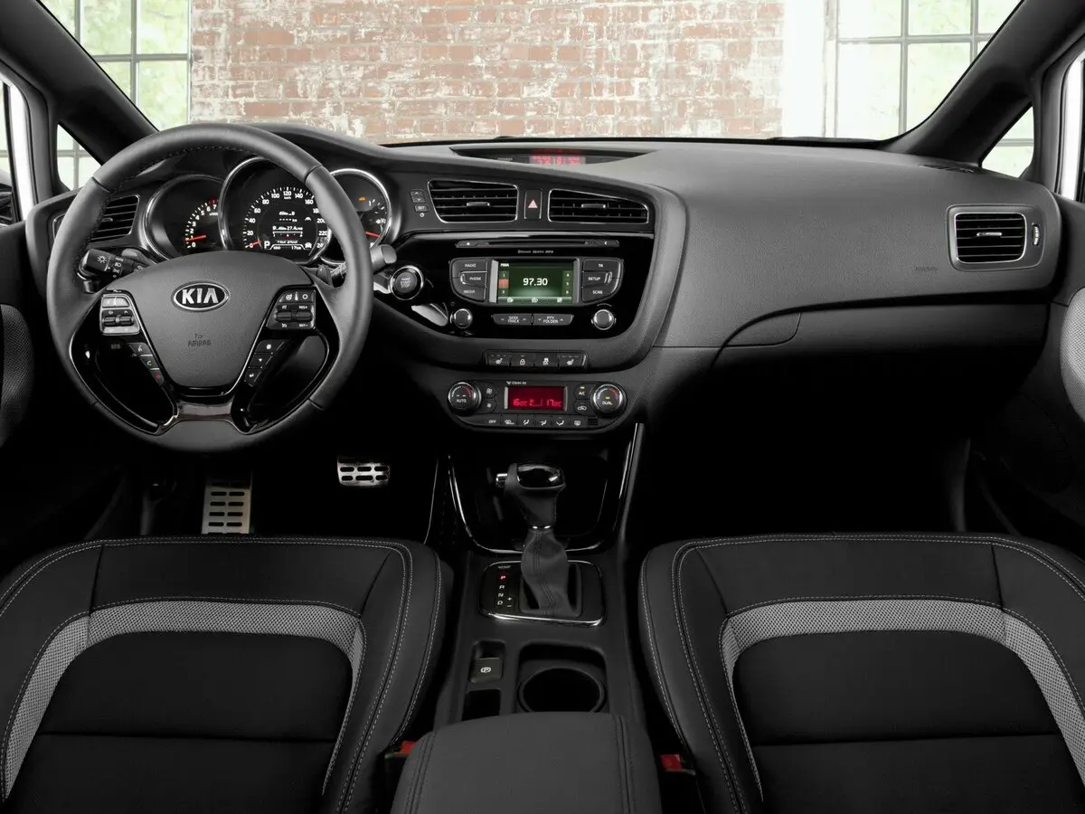 Kia Ceed II Хэтчбек 3 дв. — сүрөт 6