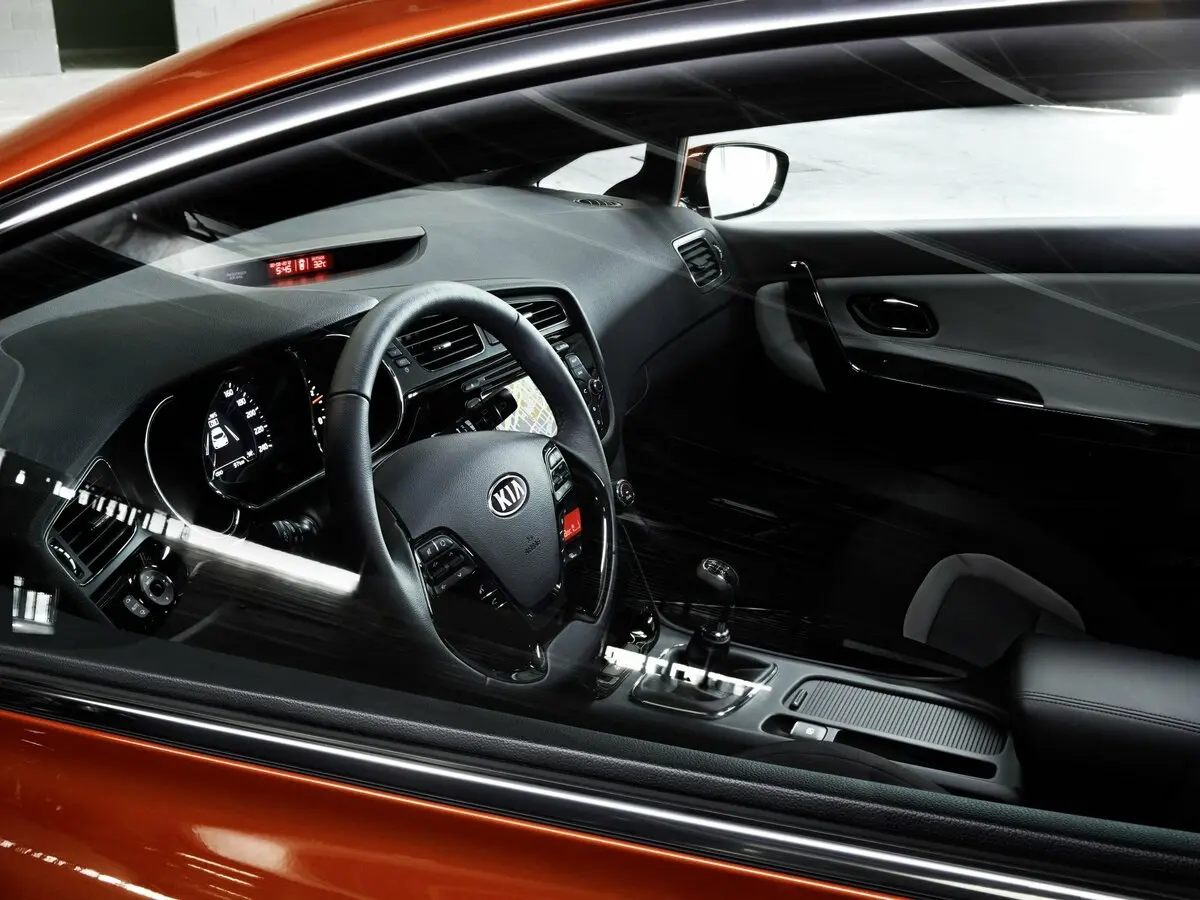 Kia Ceed II Хэтчбек 3 дв. — сүрөт 8