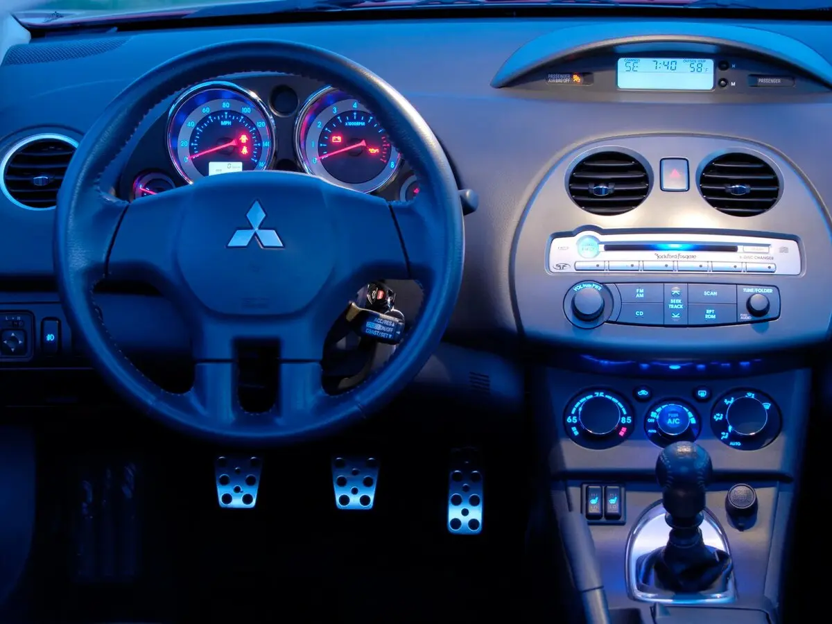 Mitsubishi Eclipse IV Купе — сүрөт 8