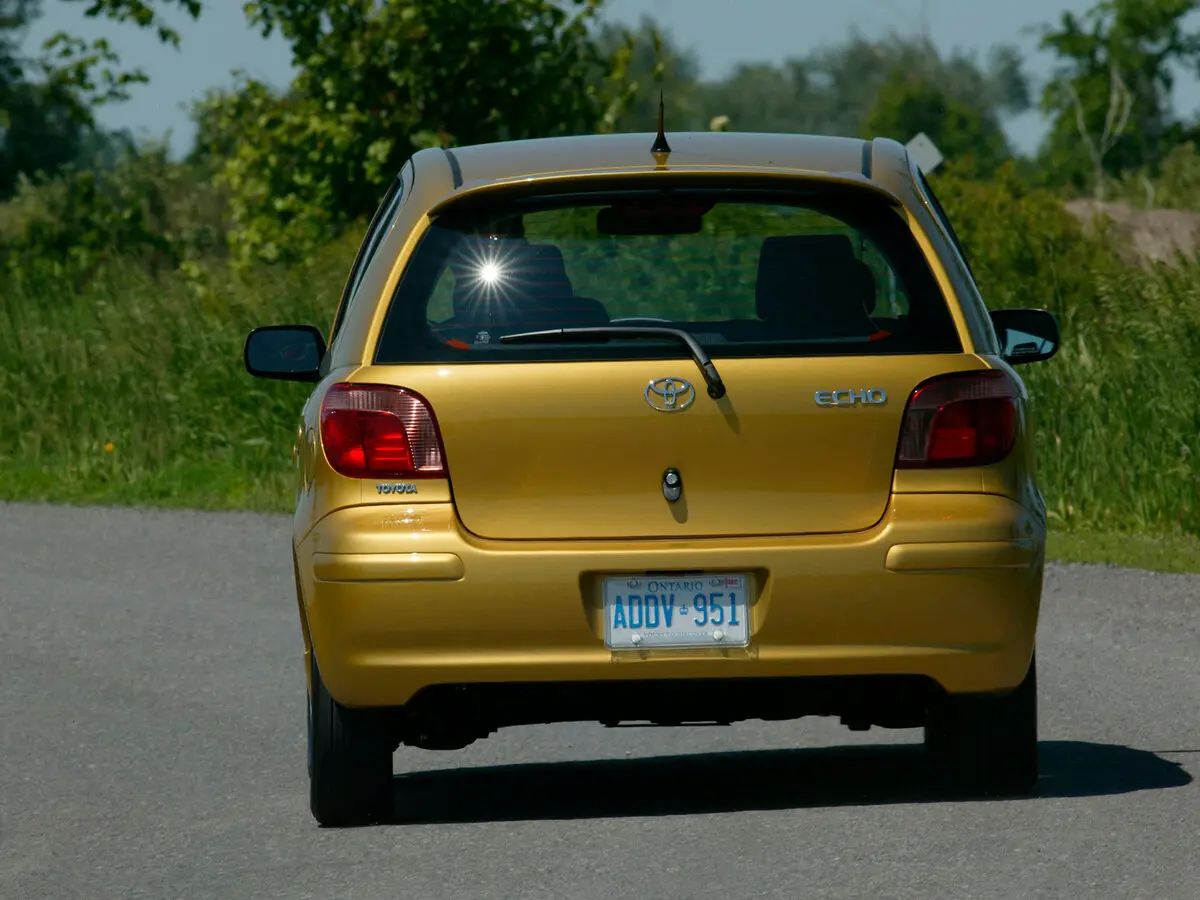 Toyota Echo 1999 – 2005 Хэтчбек 5 дв. — сүрөт 4