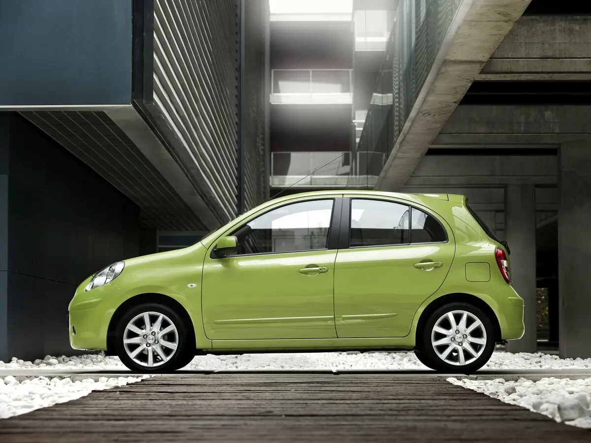 Nissan Micra IV (K13) Хэтчбек 5 дв. — сүрөт 2