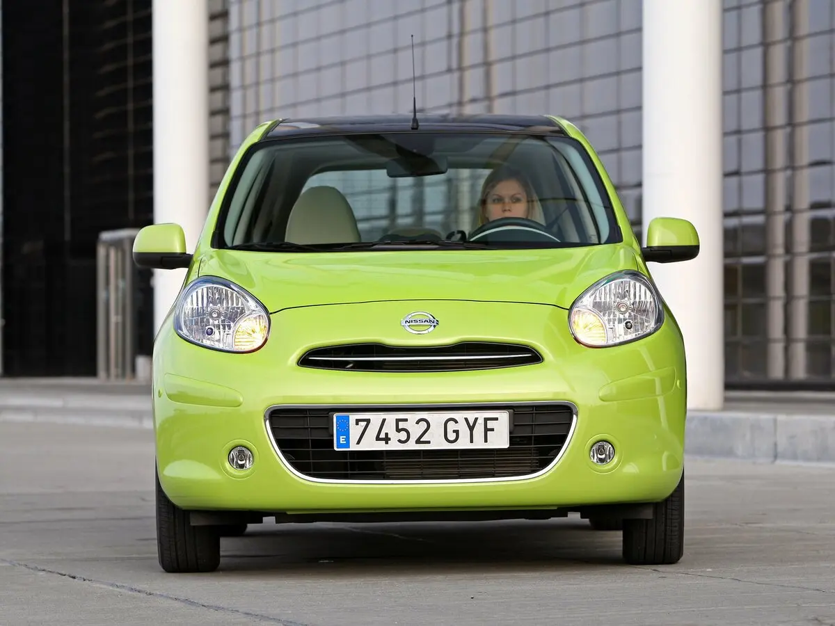 Nissan Micra IV (K13) Хэтчбек 5 дв. — сүрөт 3