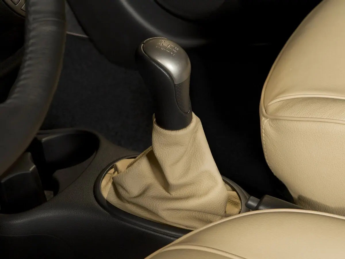 Nissan Micra IV (K13) Хэтчбек 5 дв. — сүрөт 12
