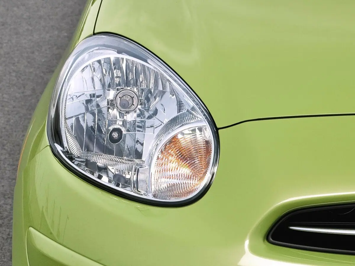 Nissan Micra IV (K13) Хэтчбек 5 дв. — сүрөт 15